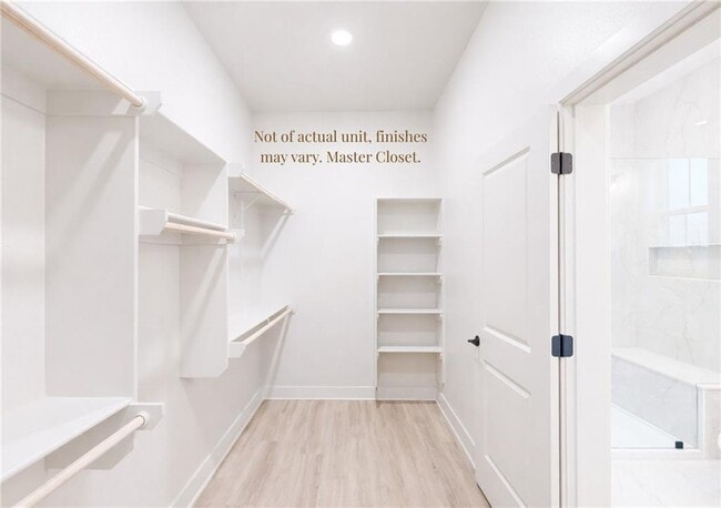 Building Photo - 5902 S Bellview Rd