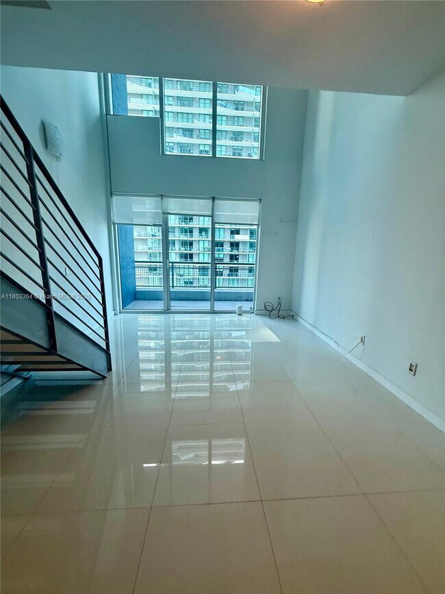 Foto del edificio - 60 SW 13th St