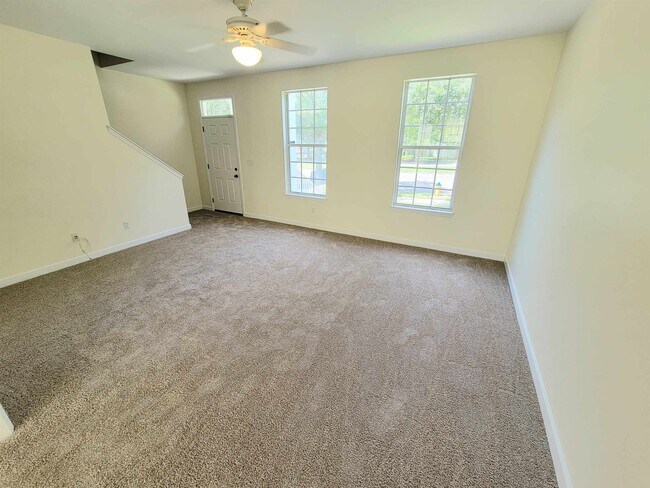 Foto del edificio - 4291 Four Oaks Blvd