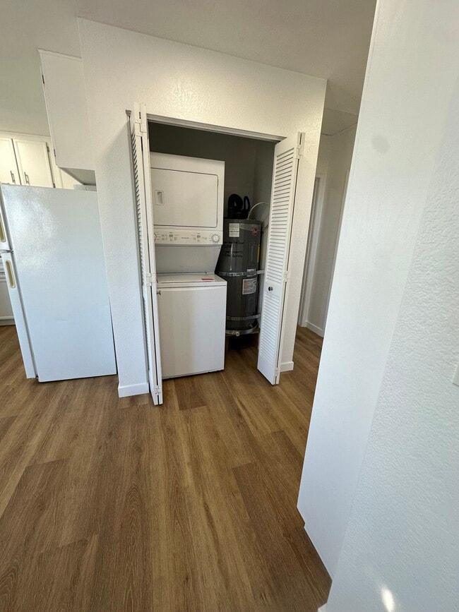 Washer /Dryer/ water Heater - 1302 13th St