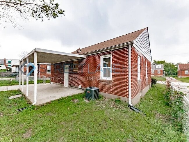 Building Photo - 431 N Dade Ave