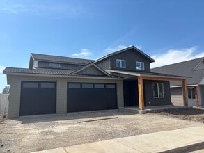 Building Photo - 13395 Bale St