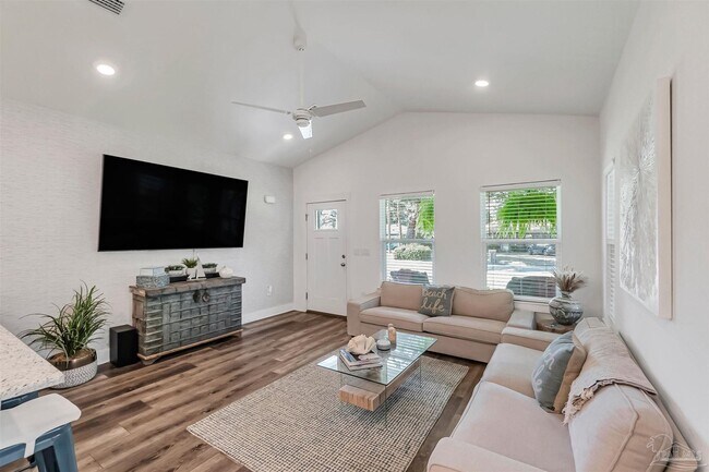 Foto del edificio - 4675 Geneva Dr