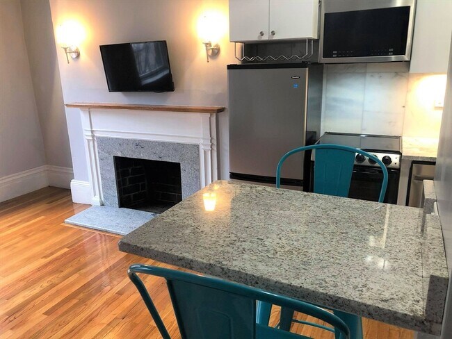 Foto del edificio - 113 Charles St