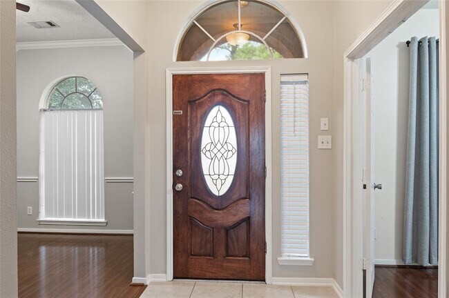 Foto del edificio - 10326 N Laurel Branch Dr