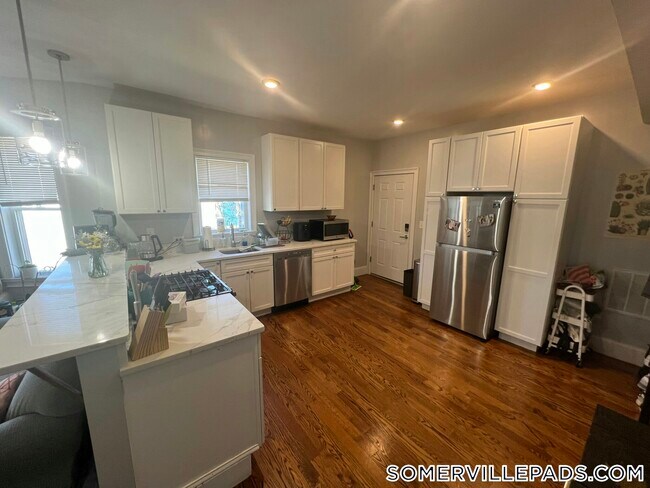 Foto del edificio - 337 Highland Ave