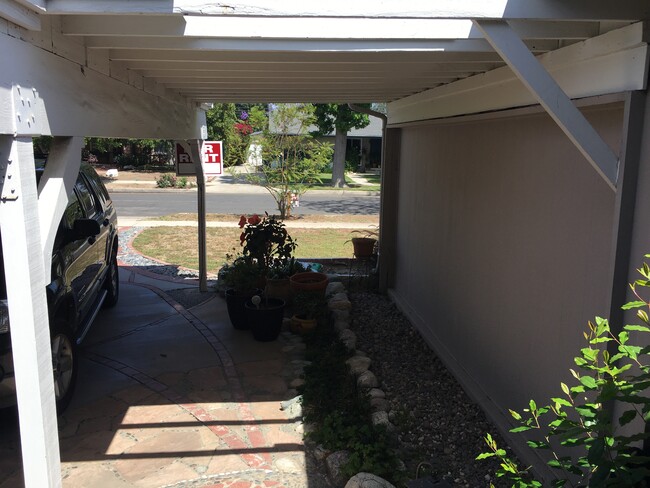 Converted garage with hardwood floor, large closet and central air - 9209 Swinton Ave