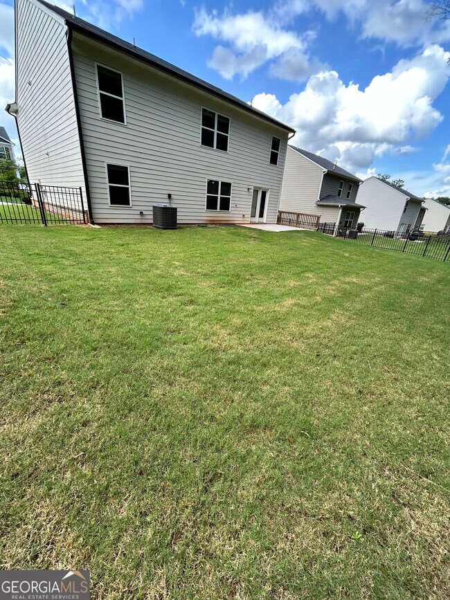 Building Photo - 260 Coastal Dr