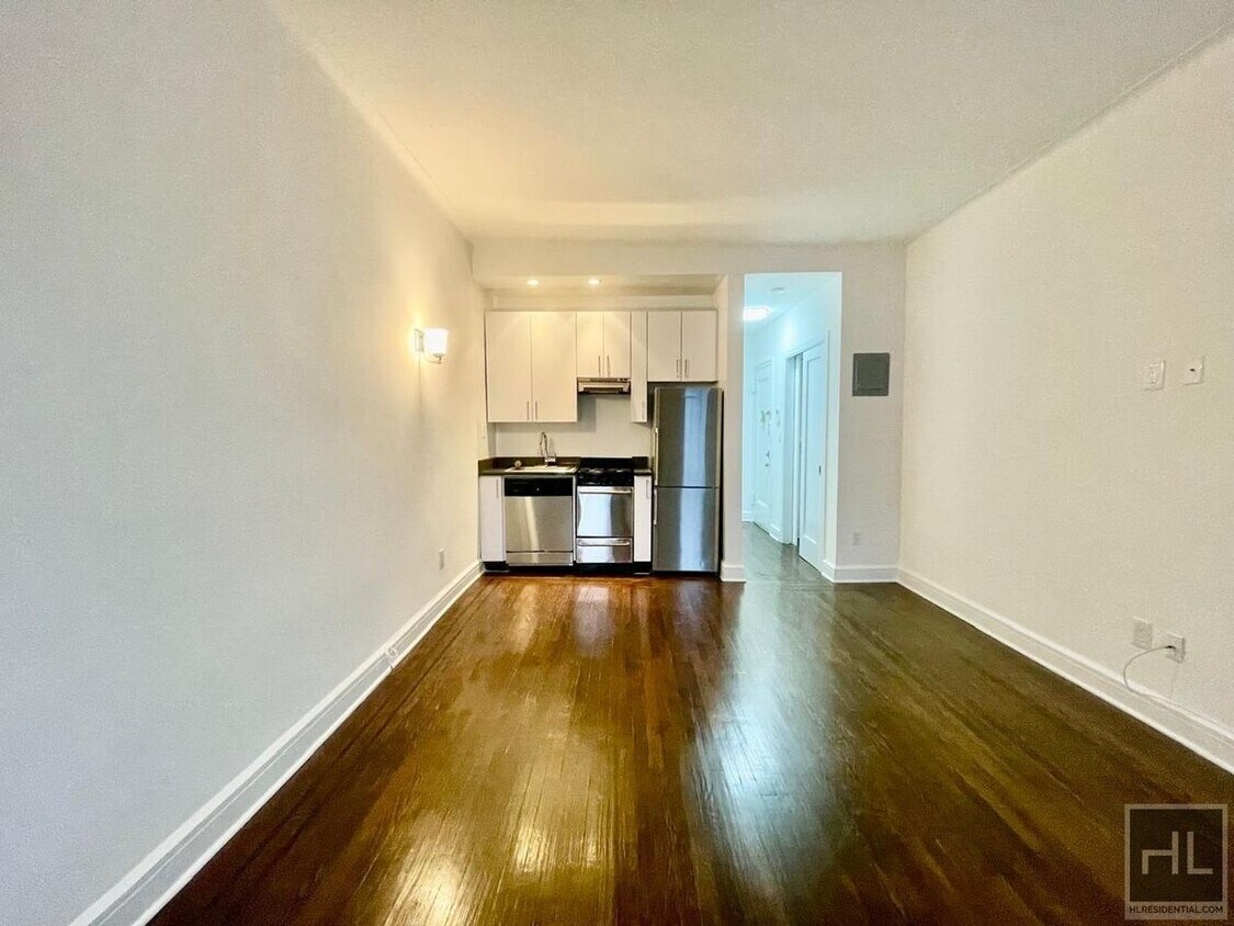 Primary Photo - EAST 87 STREET