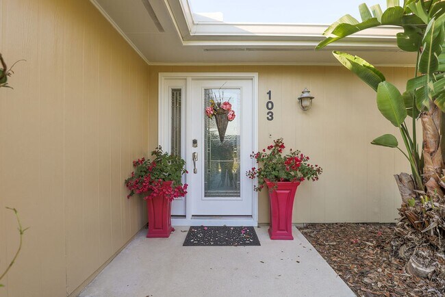 Foto del edificio - Gorgeous Ormond Beachside Home