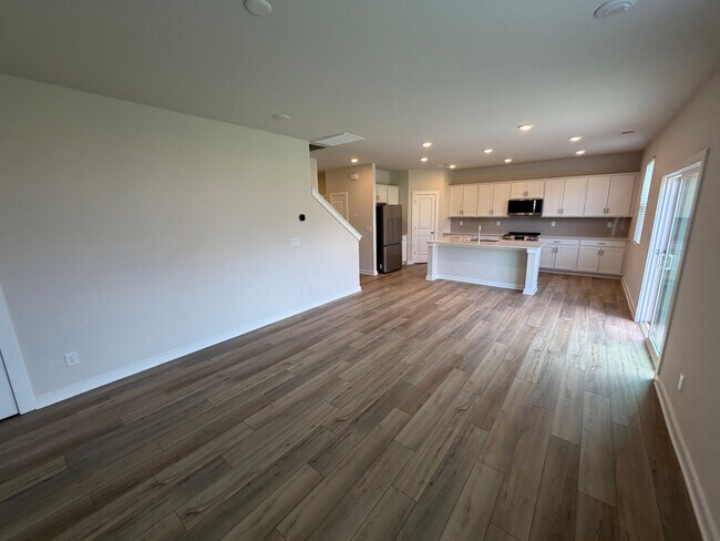 Foto del edificio - Room in Single Family Home on Switchgrass Ct