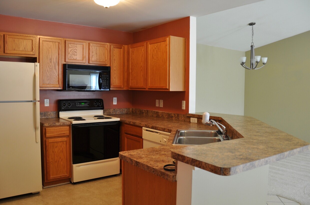 Primary Photo - 15337 Yale Dr