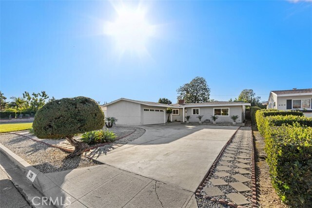 Building Photo - 219 S Meadow Rd