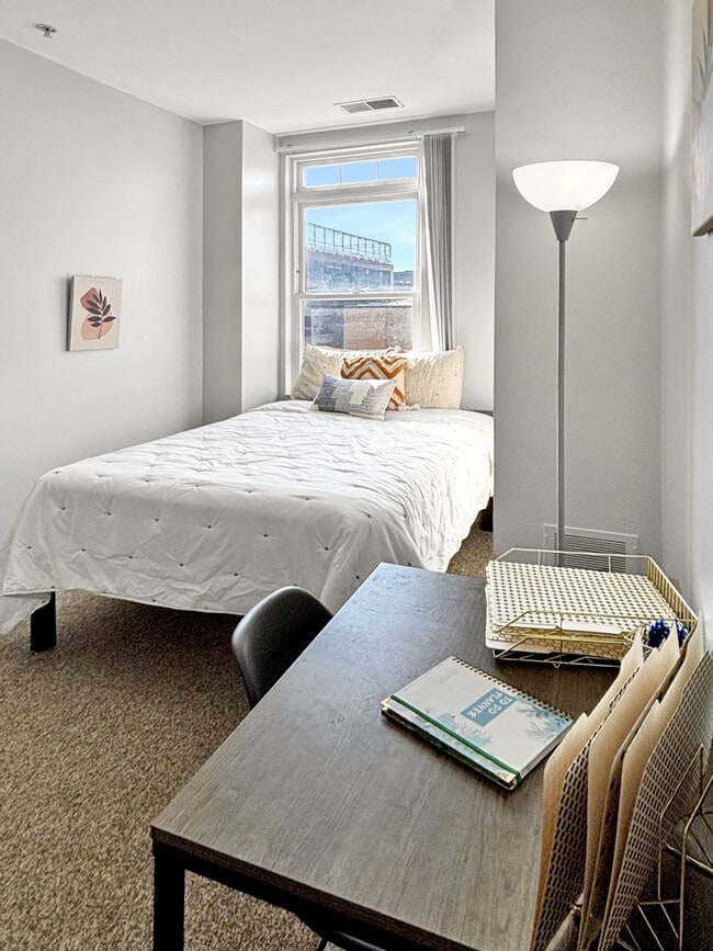 Building Photo - Corner House Apartments