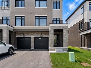 Building Photo - 66 Fieldridge Cres