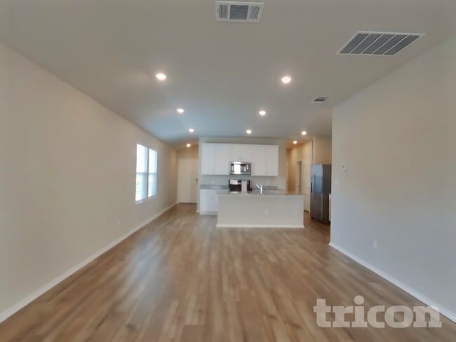 Building Photo - 3525 Stride Ln