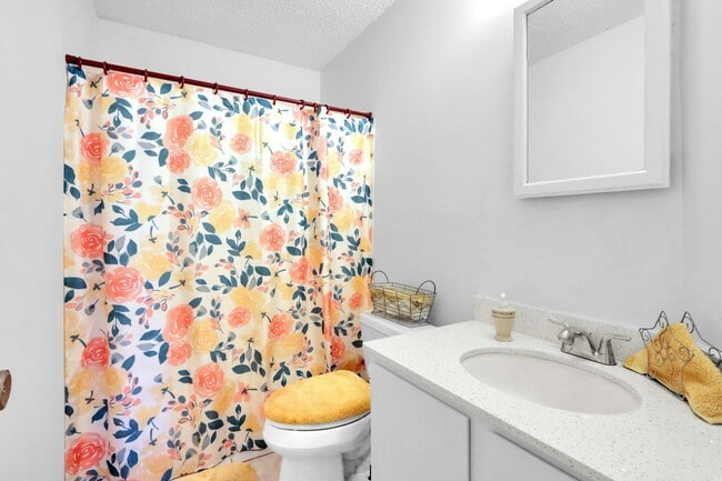 Photo - 12210 Ridge Corner St House