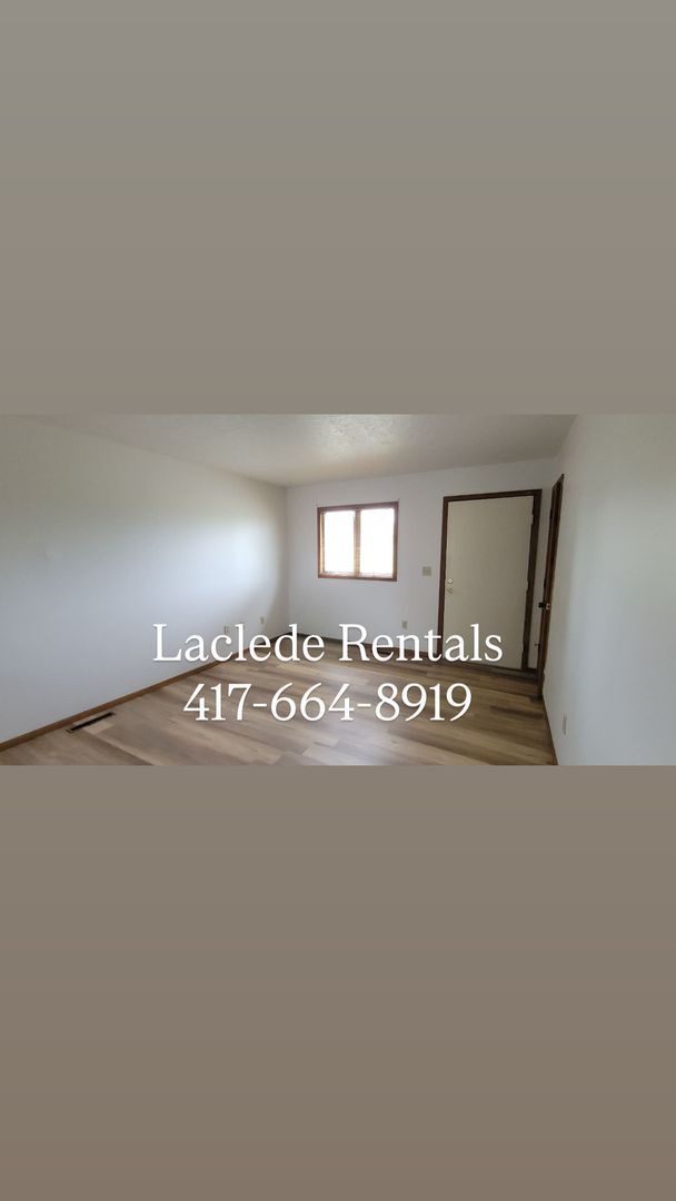 Foto del edificio - 2 bed 1 bath apt for rent