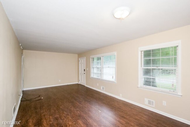 Foto del edificio - 2324 Springdale Cir SW