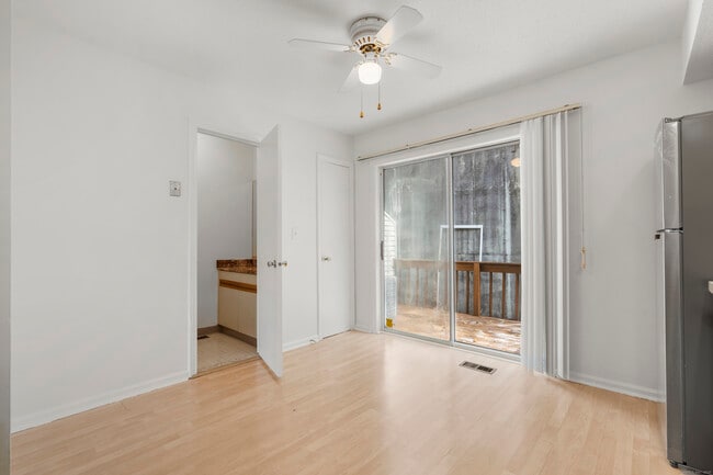 Foto del edificio - 233 Derby Ave