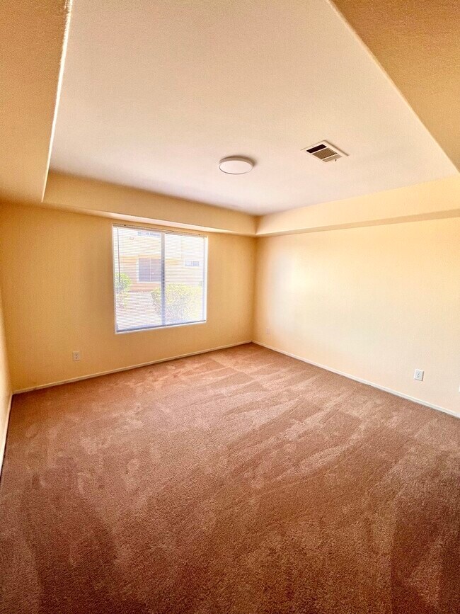 Foto del edificio - 1421 Linnbaker Ln
