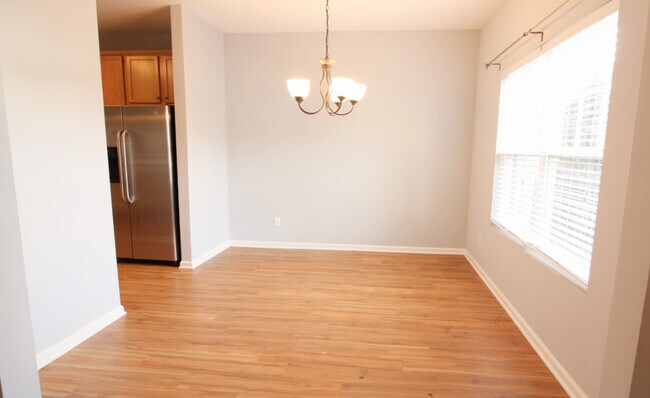 Foto del edificio - Location, Location, Location! Fantastic 3/2.5 Townhome in the Heart of RTP!