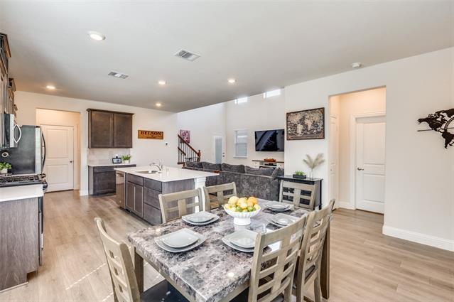 Foto del edificio - 1645 Blakely Pl