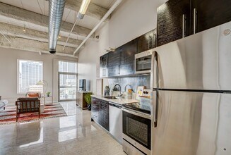 Building Photo - Thurman Lofts