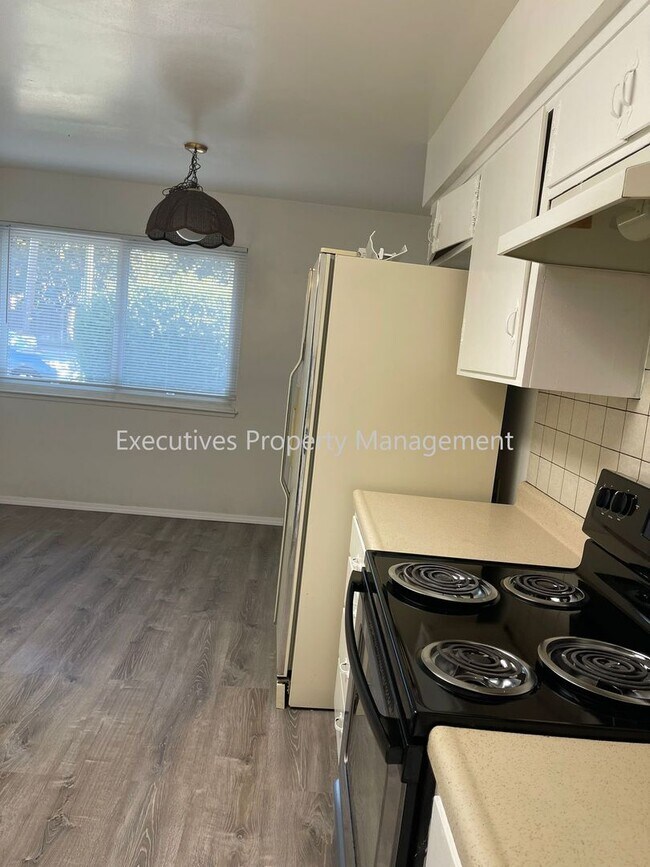 Foto del edificio - 3475 Payne Ave