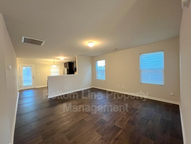 Foto del edificio - 636 Newfound Hollow Dr