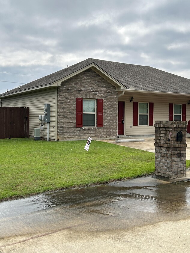 Primary Photo - 634 Old Darbonne Rd