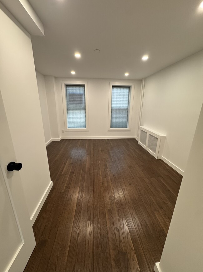 Building Photo - 1094 Greene Ave
