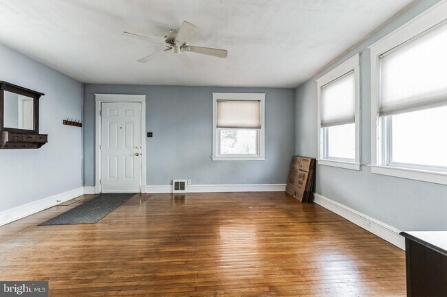 Building Photo - 417 Sylvania Ave