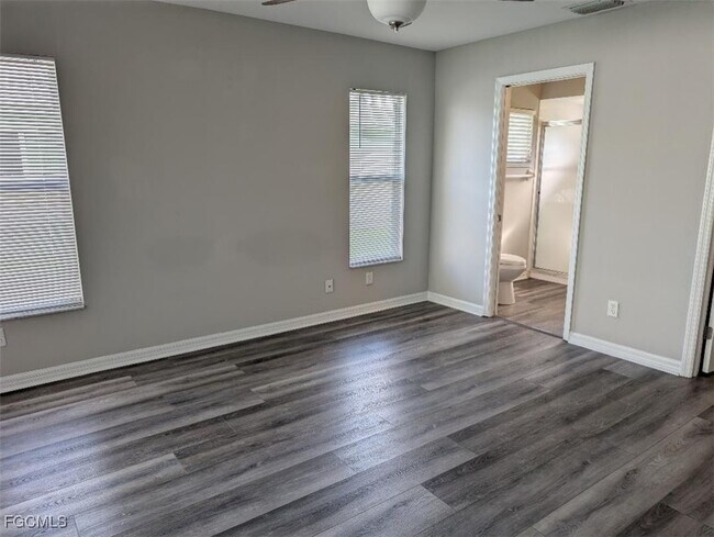 Foto del edificio - 4614 SW 7th Ave
