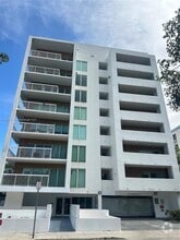 Building Photo - 2740 SW 28th Terrace