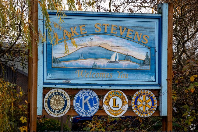 “One community around the lake.” That’s the Lake Stevens mission statement.