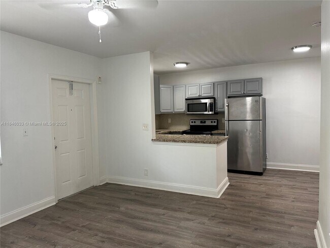 Foto del edificio - 2640 NE 8th Ave