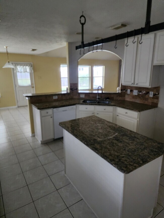 Foto del edificio - 2314 Hannover Way