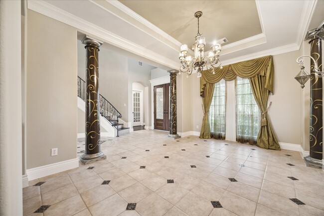 Building Photo - 5402 Oakville Ct