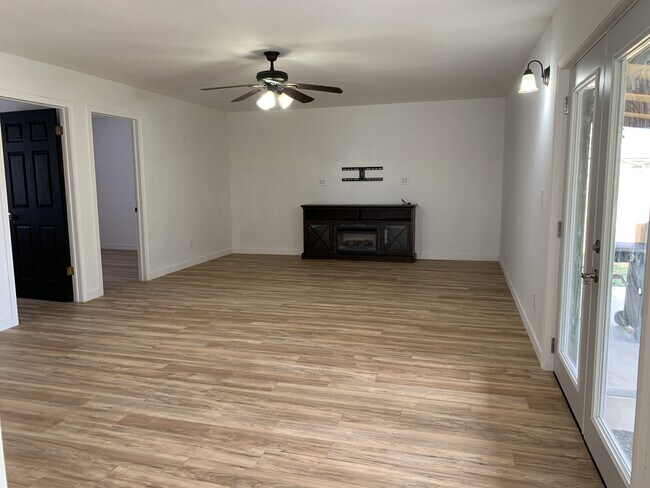 Foto del edificio - 3335 Fort Sanders Rd