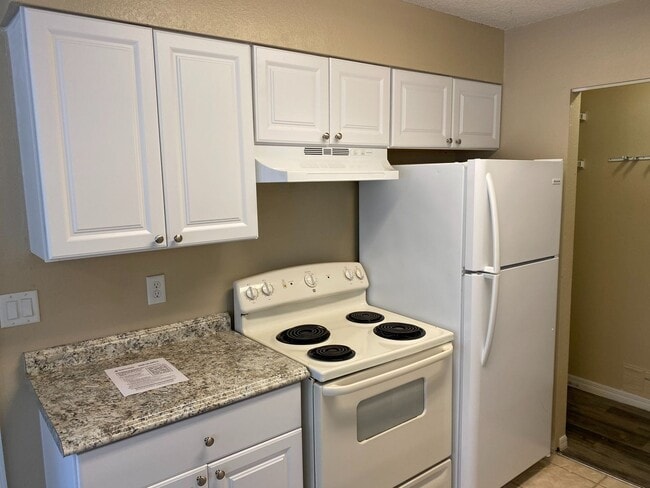Foto del edificio - 1057 S Hiawassee Rd