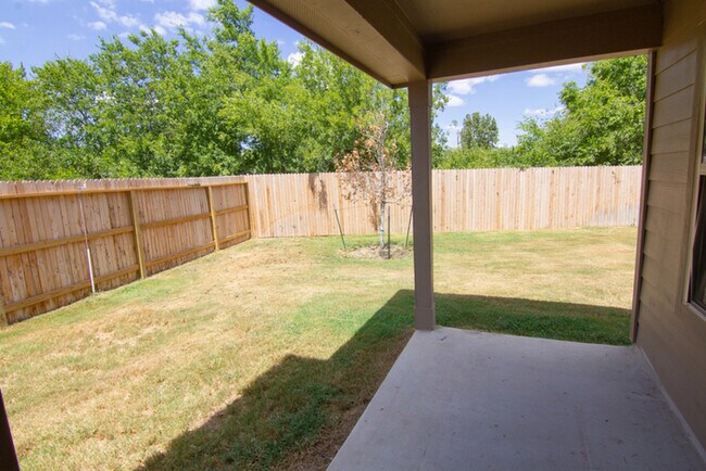 Building Photo - 8210 Tesoro Hills