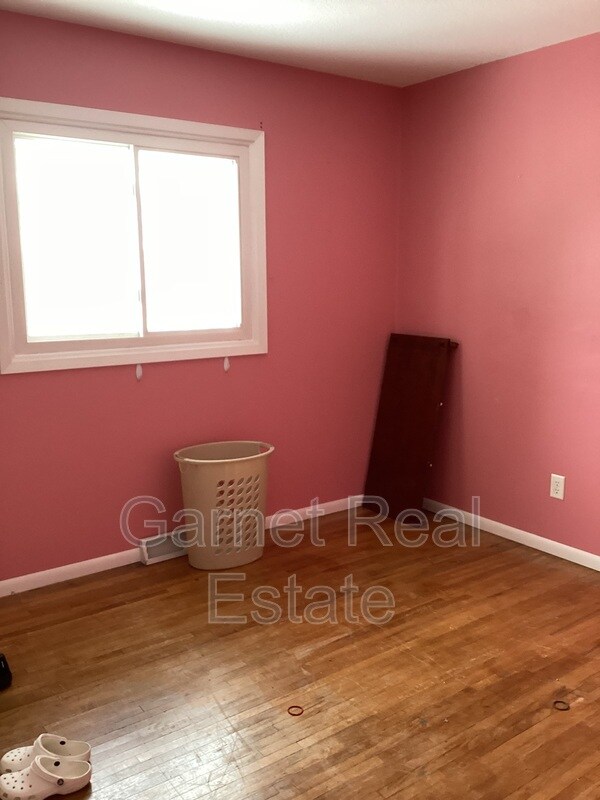 Foto del edificio - 8148 Toledo Ave N