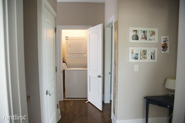 Building Photo - 2 br, 2 bath Condo - 3044 W Roscoe St