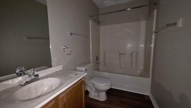 Building Photo - Townhouse in Mayflower Apartments