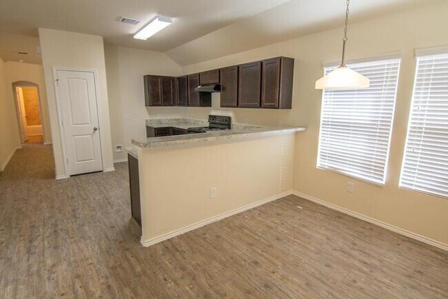 Foto del edificio - Somerset Trails - 3807 Somers Crest, San A...