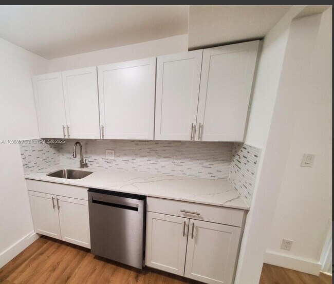 Foto del edificio - 5967 NW 27th Pl