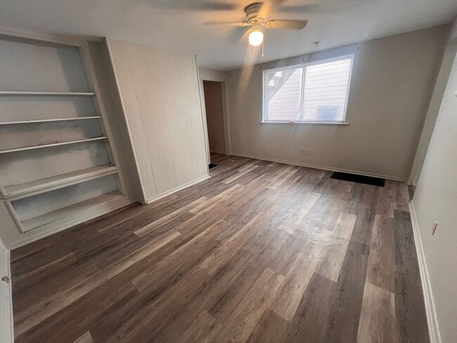 Building Photo - Carnegie - 1 Bedroom 1 Bathroom - Updated ...
