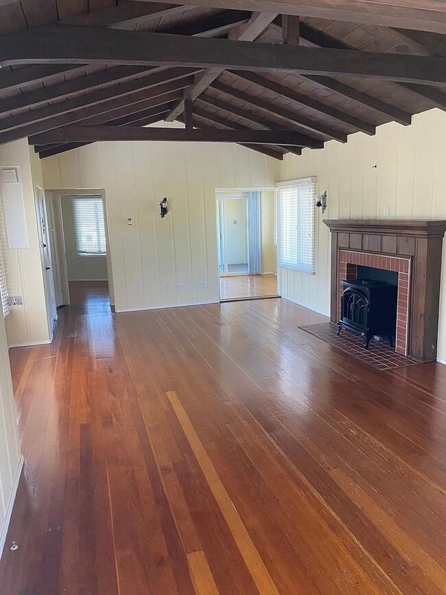 Building Photo - 1626-1628 W Walnut Ave