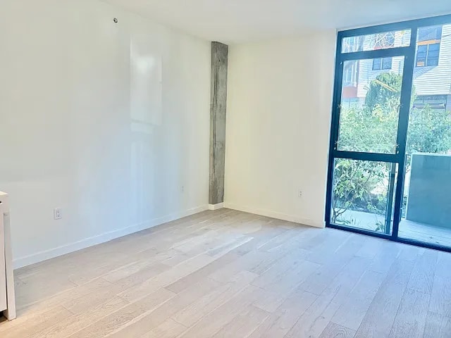 Building Photo - 110